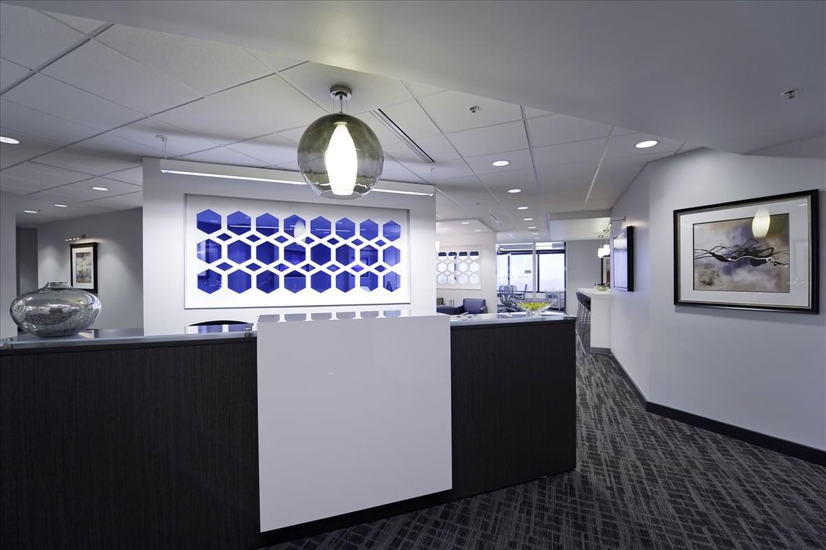 3900 N Causeway Blvd Office Images