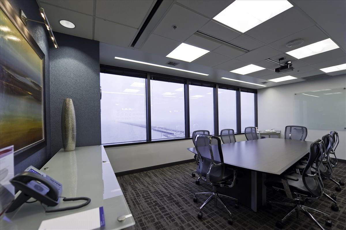 3900 N Causeway Blvd Office Images