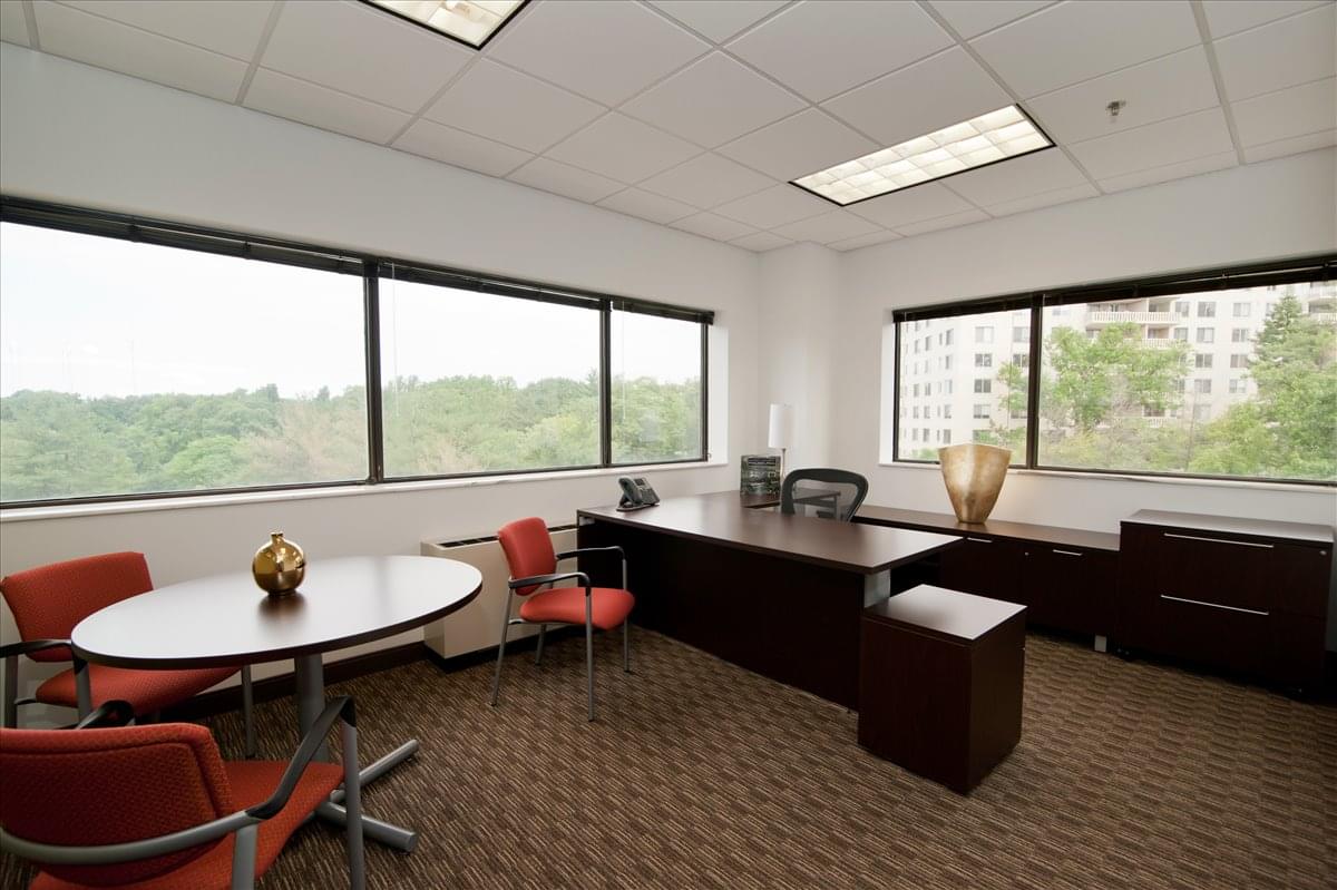 150 Monument Road Office Images