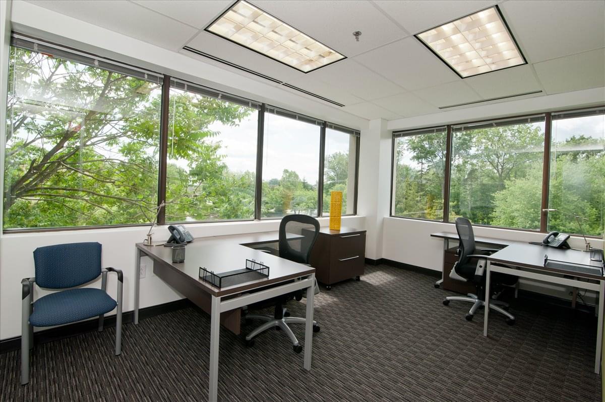 325 Sentry Parkway West Office Images