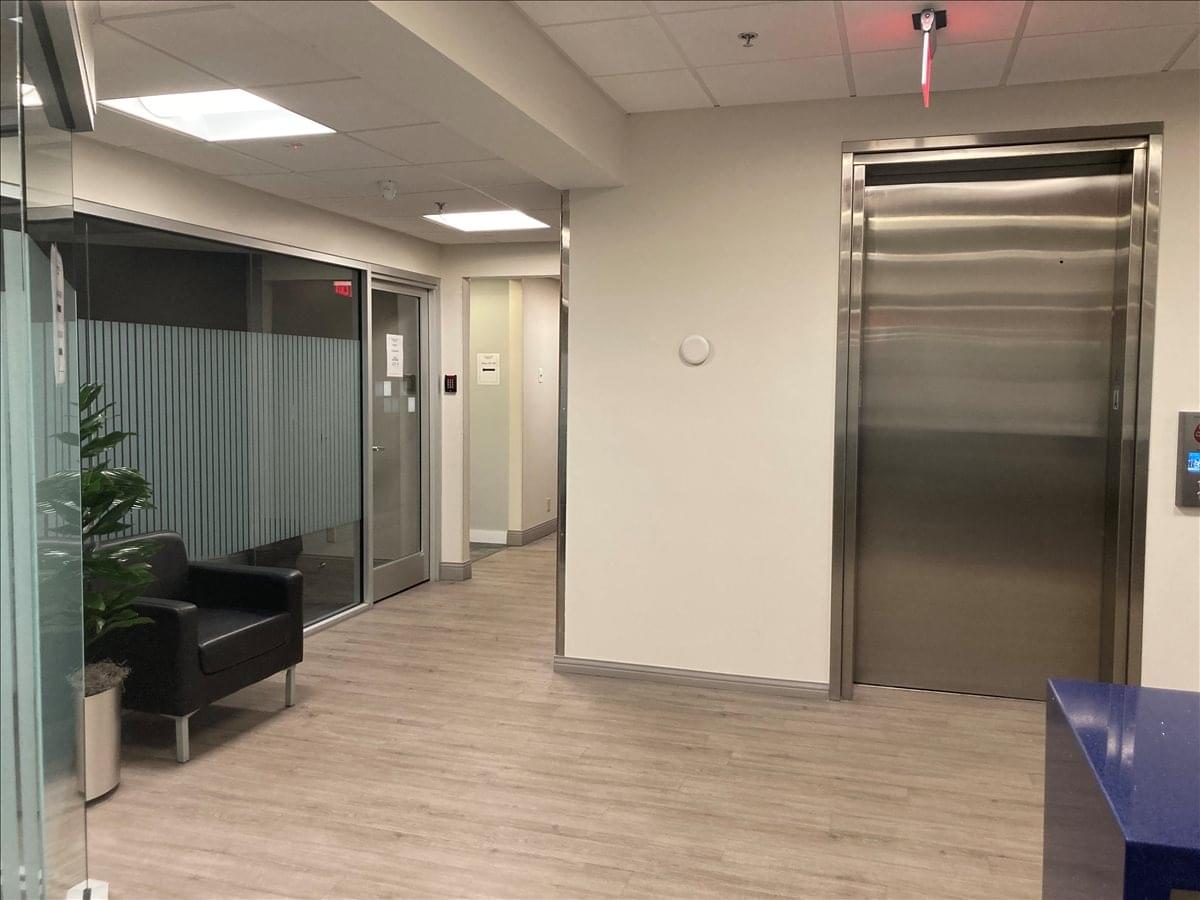 300 S Pine Island Rd Office Images