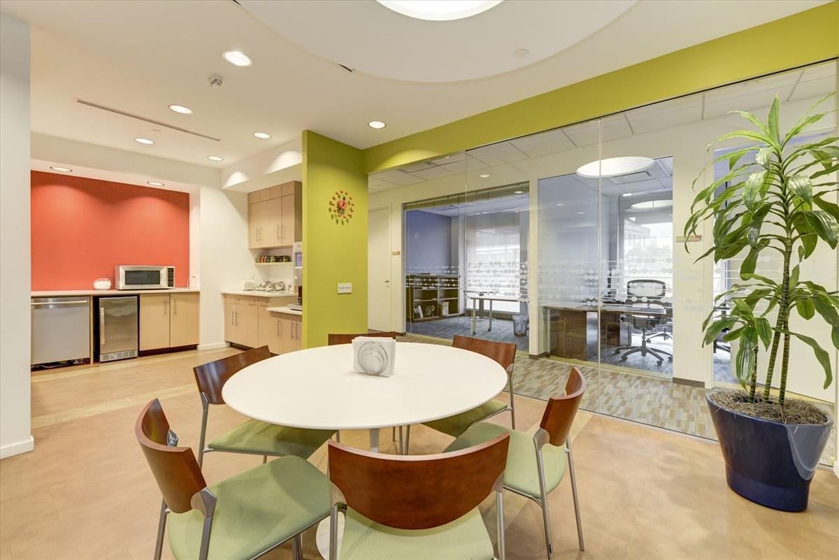 1765 Duke St, Southwest Quadrant Office Images