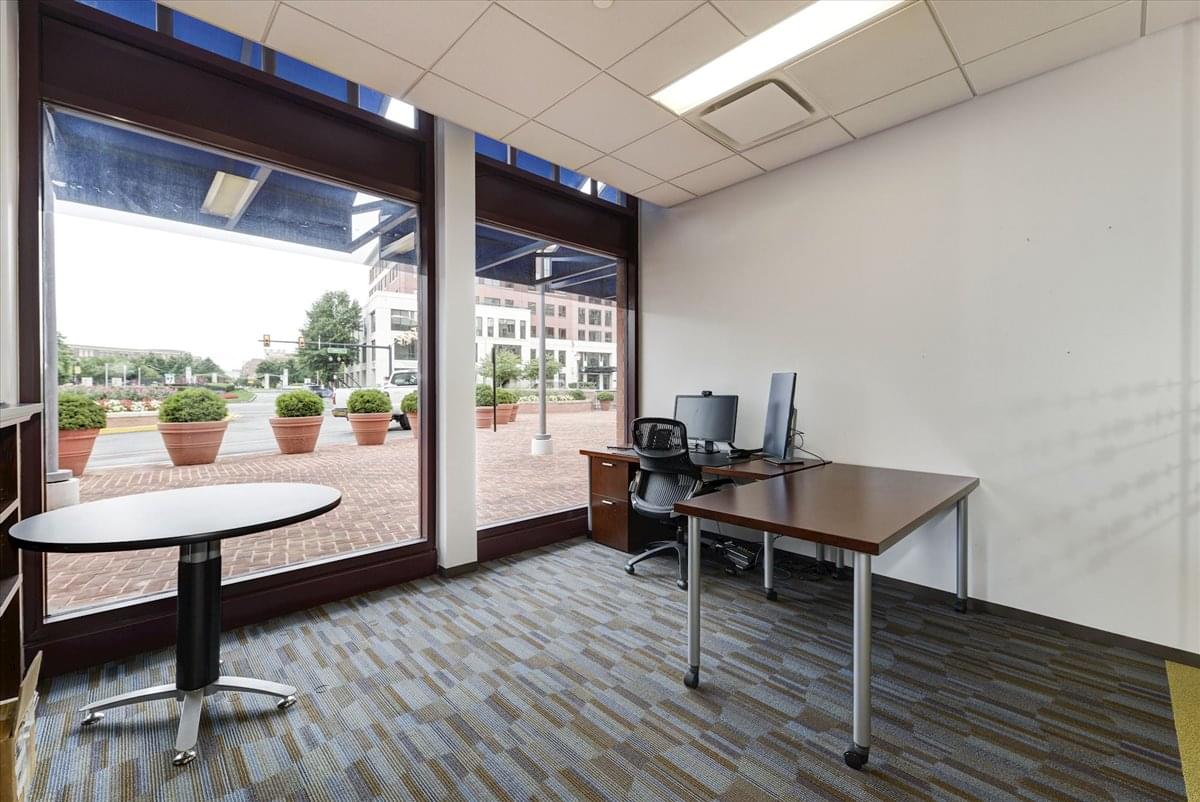 1765 Duke St, Southwest Quadrant Office Images