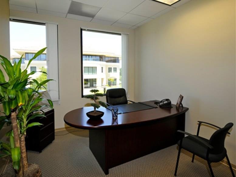 2945 Townsgate Rd Office Images