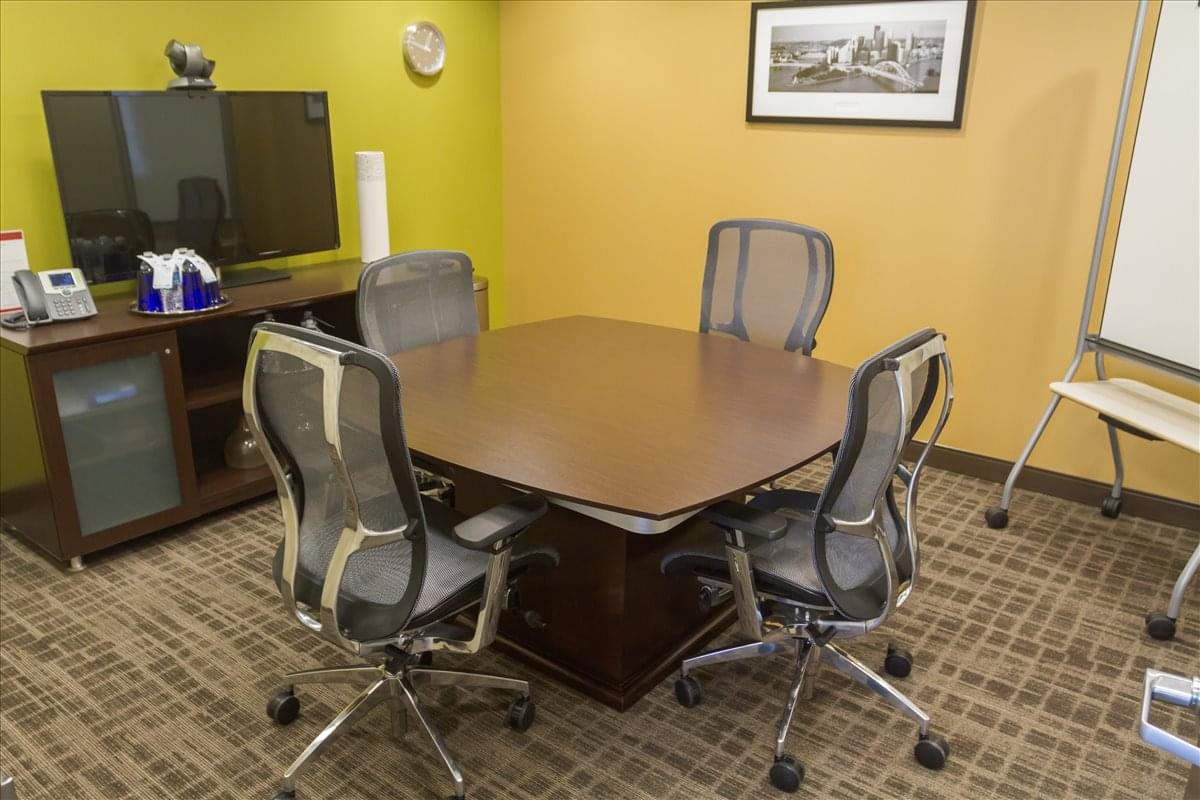 445 Minnesota St, St Paul Office Images