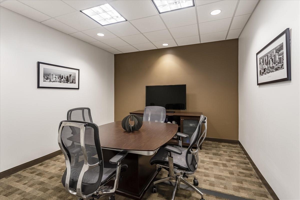 1615 Poydras Street Office Space - New Orleans