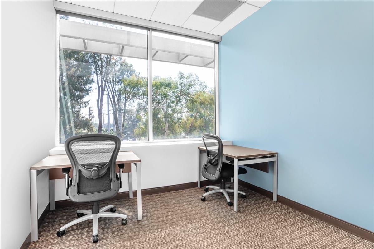 Gateway Plaza, 25350 Magic Mountain Pkwy Office Space - Santa Clarita