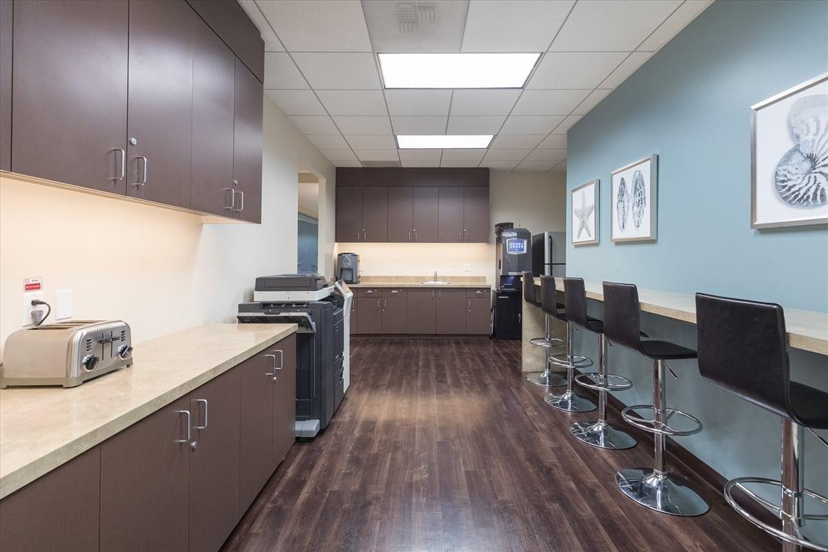 Manhattan Beach Towers, 1230 Rosecrans Ave Office Images