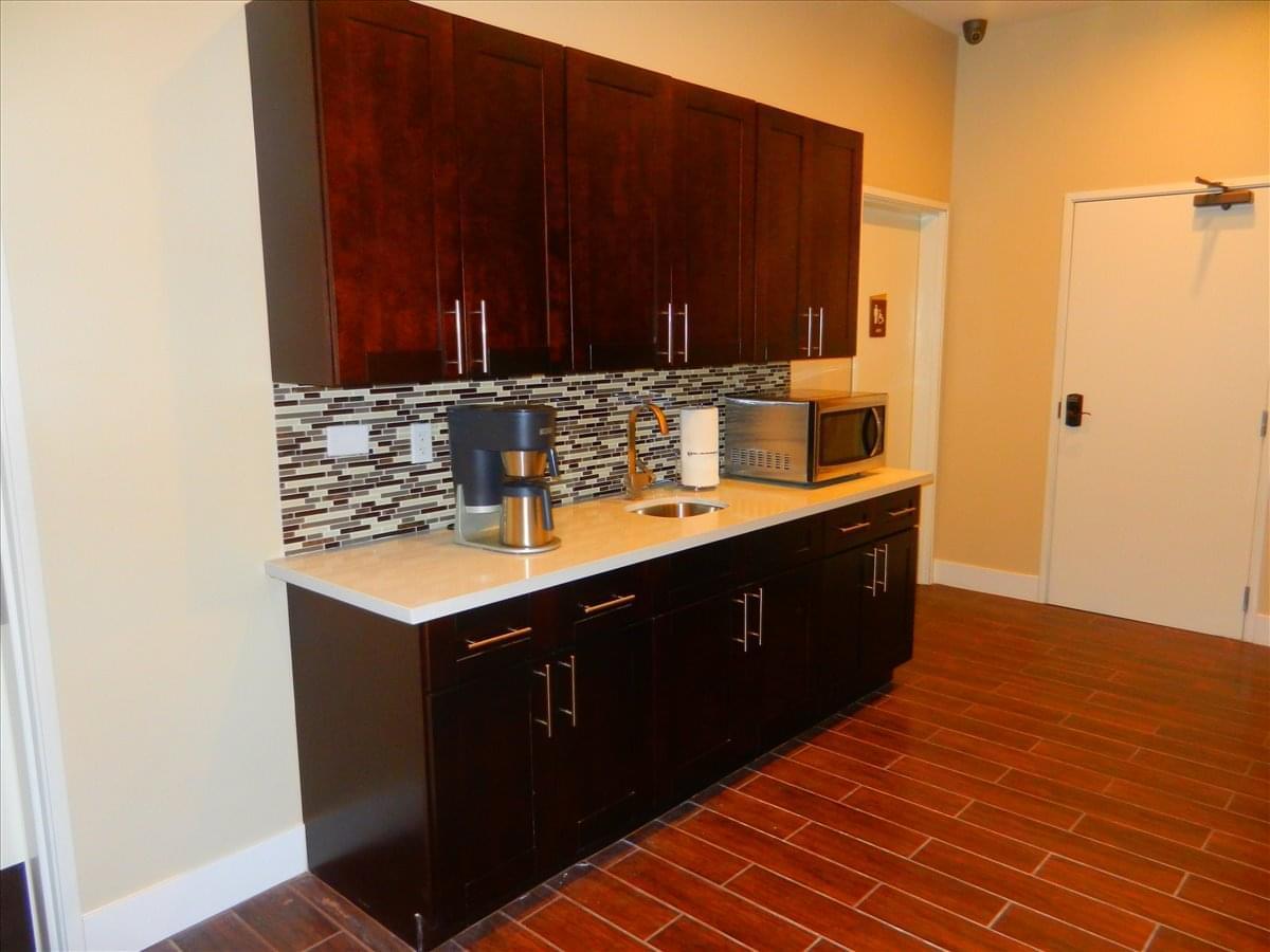 4525 S Sandhill Rd Office Images