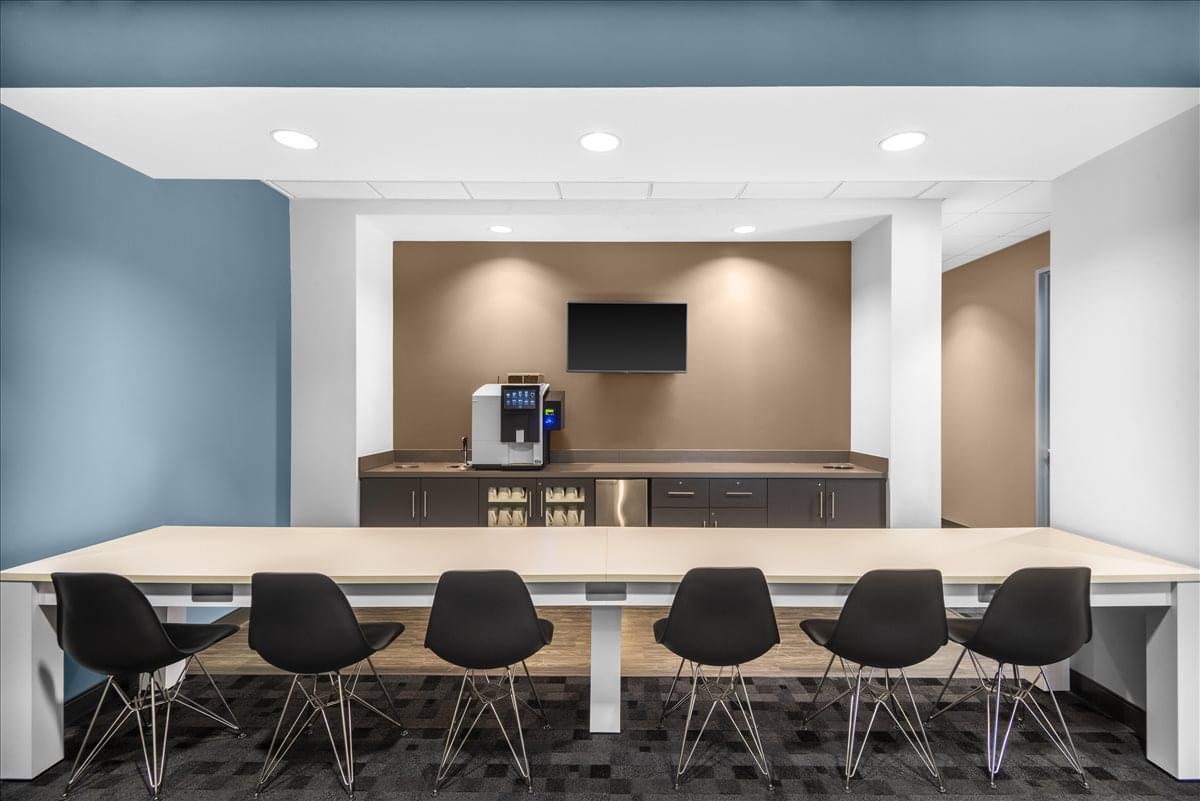 Regions Bank Building, 4851 Tamiami Trail North, Park Shore Office Space - Naples