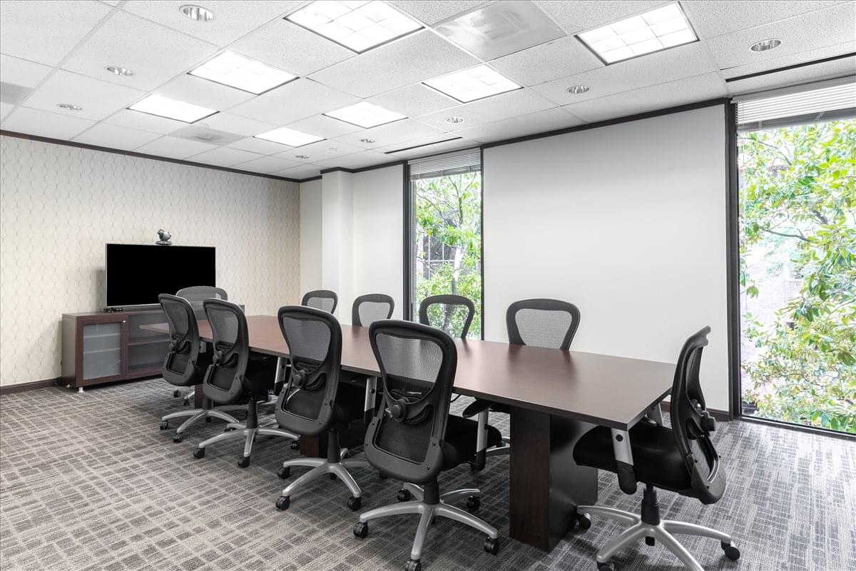 950 Echo Ln Office Images