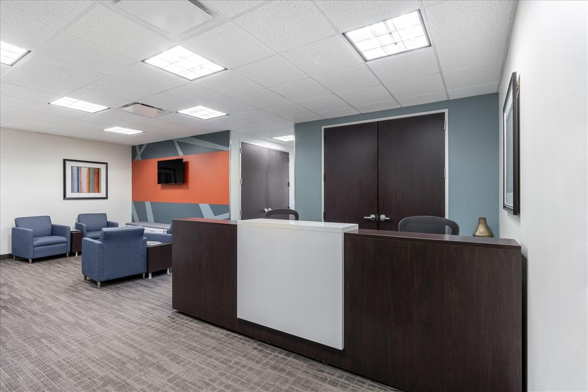 Executive Towers West, 1431 Opus Pl Office Space - Wheaton