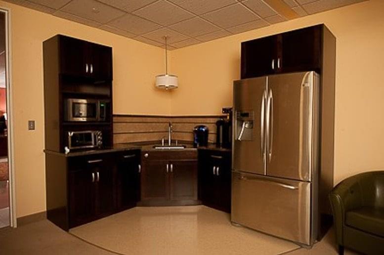 550 Cochituate Rd Office Images
