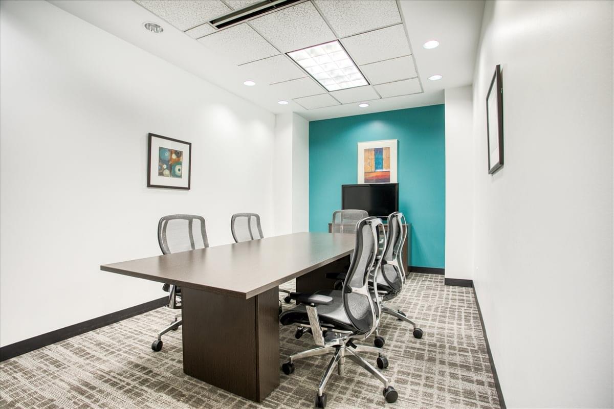 Skyline Tower, 10900 NE 4th St Office Space - Bellevue