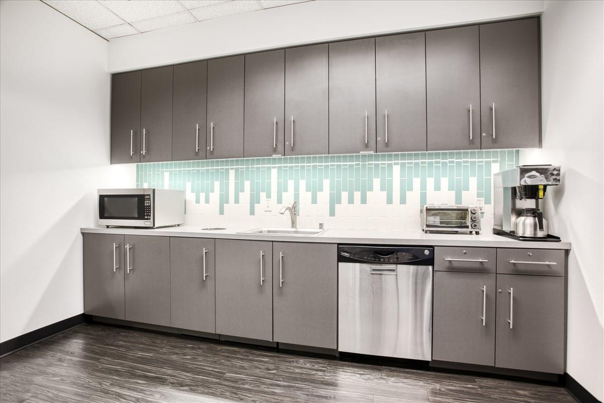 Skyline Tower, 10900 NE 4th St Office Space - Bellevue