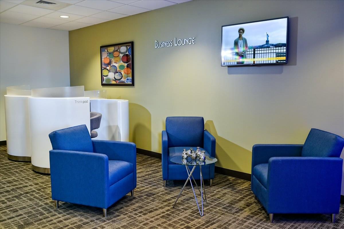 3597 E Monarch Sky Ln Office Space - Meridian
