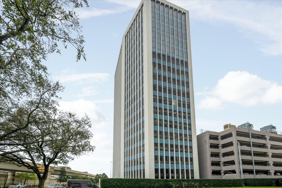 Photo of Office Space on 2100 West Loop South, 8th & 9th Fl,2100 West Loop S Houston