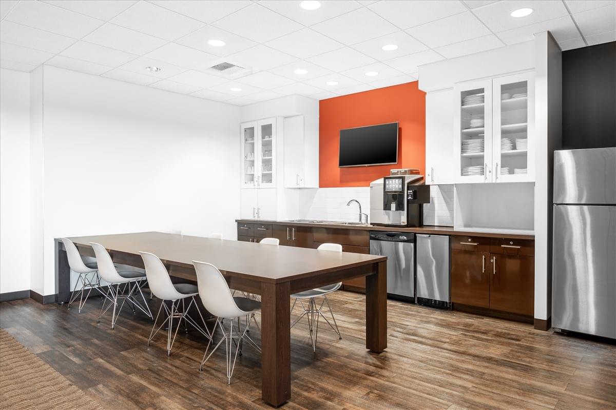 5680 King Centre Dr, Lee Office Space - Kingstowne