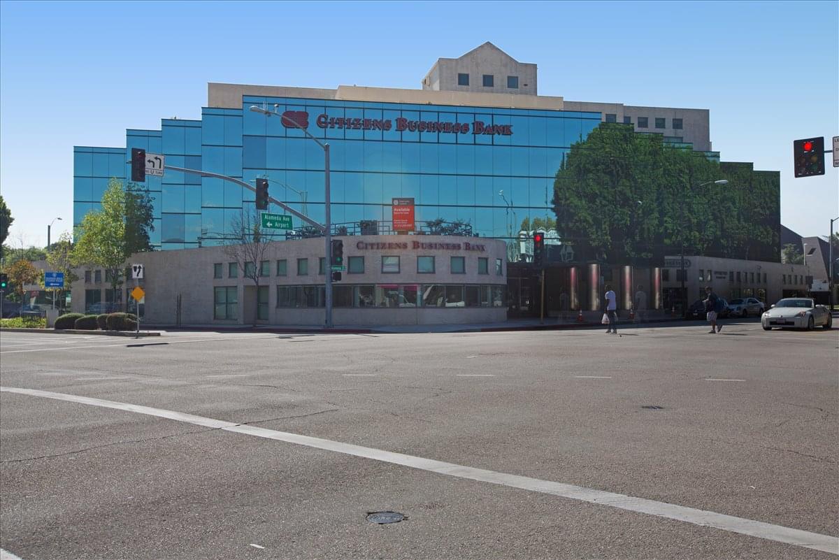 4100 W Alameda Ave available for companies in Burbank