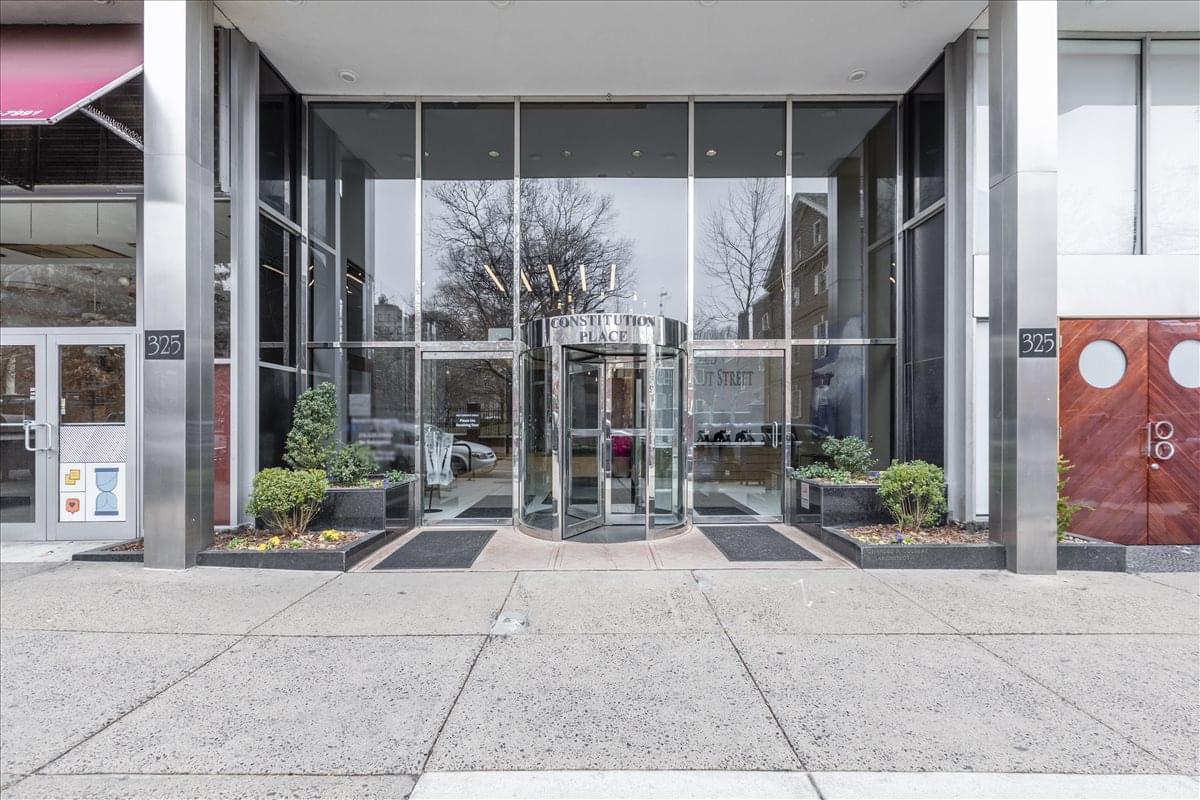 Photo of Office Space on 325 Chestnut St,Market Street East,Center City Philadelphia