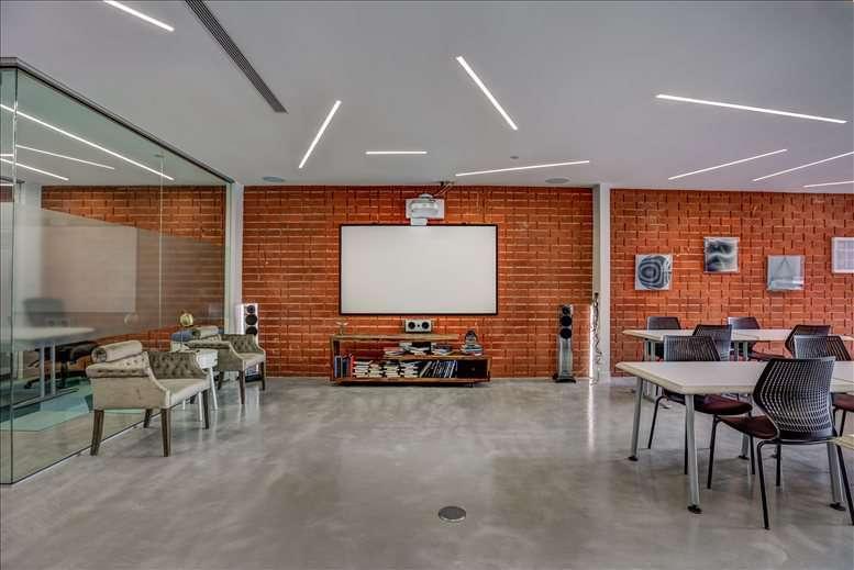 113 N San Vicente Blvd, Beverly Hills Office Space - Los Angeles