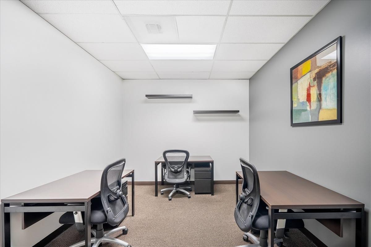 Mockingbird Towers, 1341 W Mockingbird Ln Office Space - Dallas