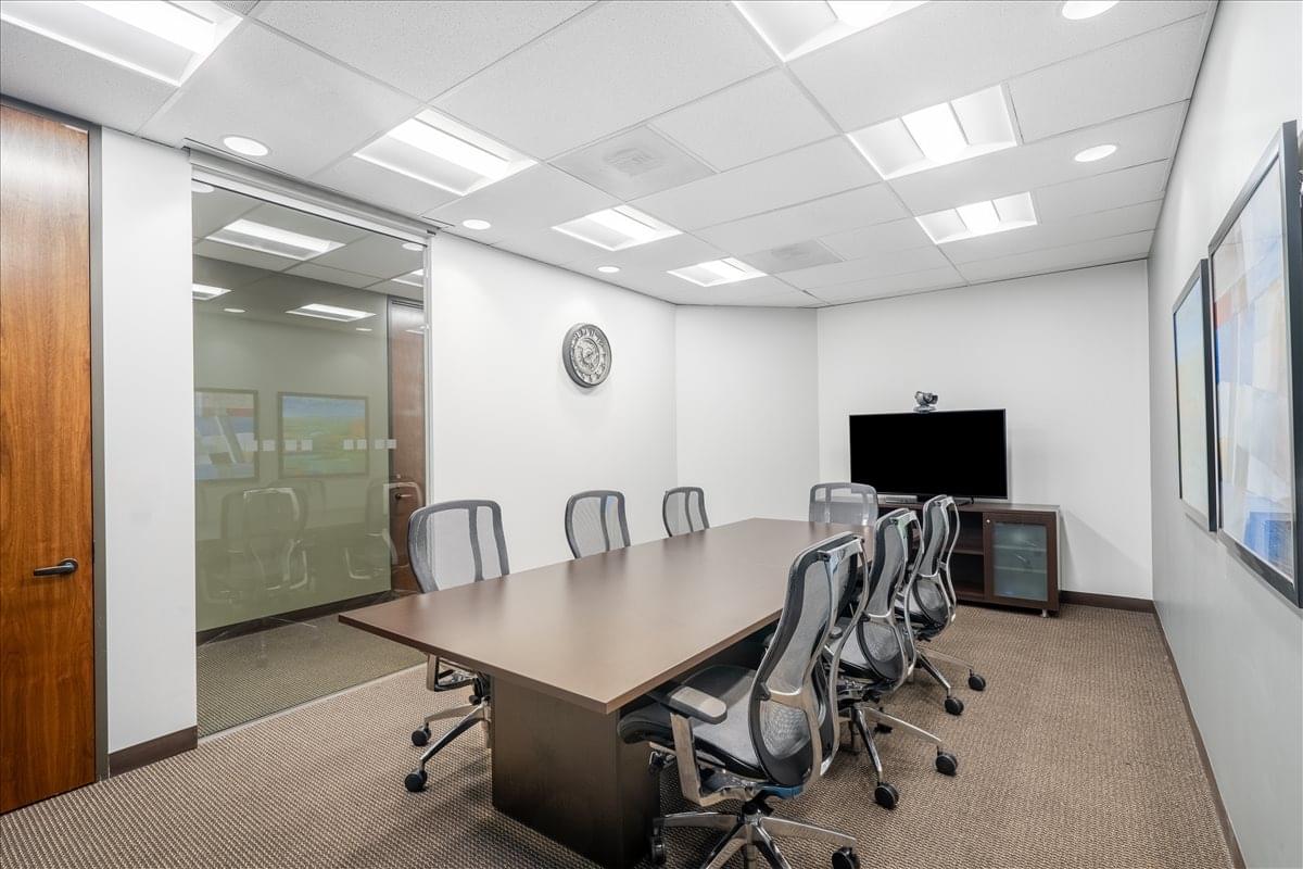 Mockingbird Towers, 1341 W Mockingbird Ln Office Space - Dallas