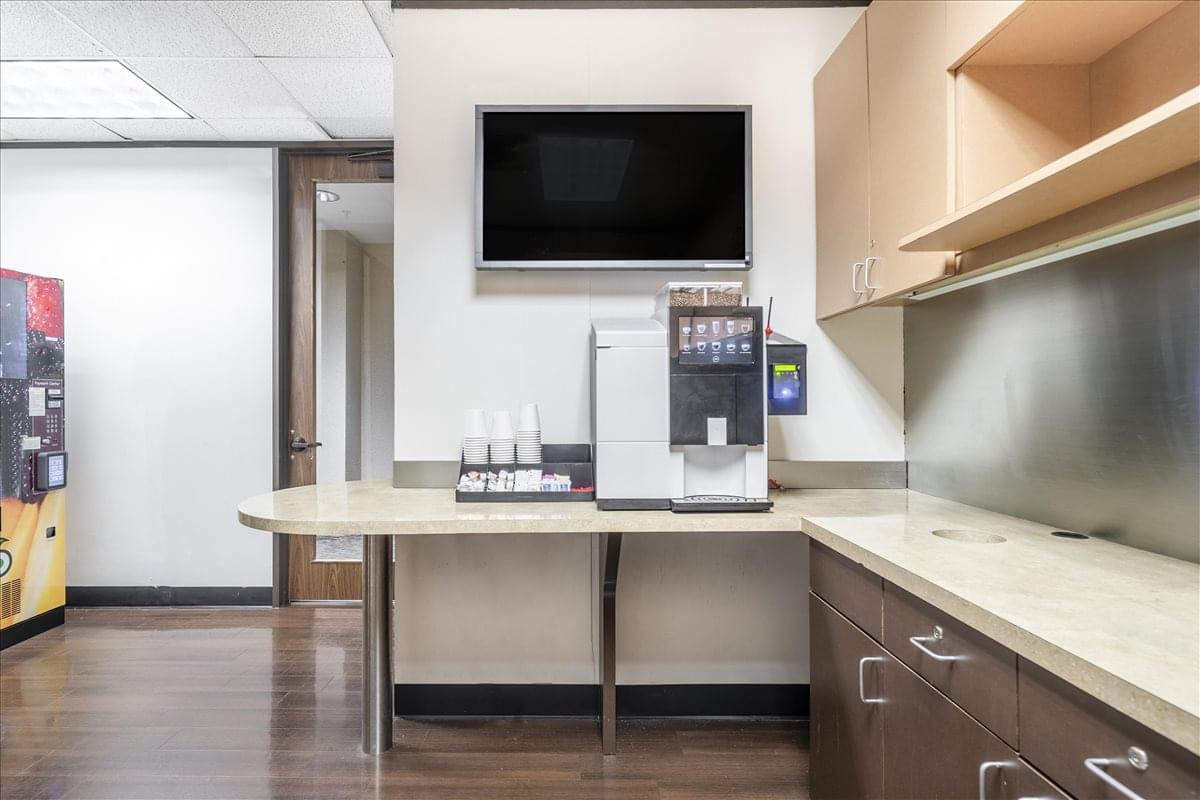 River Oaks Tower, 3730 Kirby Dr, Greenway Upper Kirby Office Space - Houston