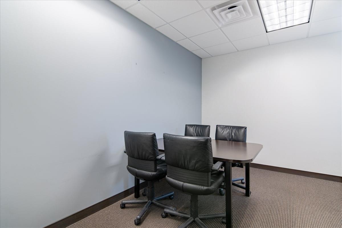 Holmes Corporate Center II, 1001 E 101st Terrace Office Space - Kansas City