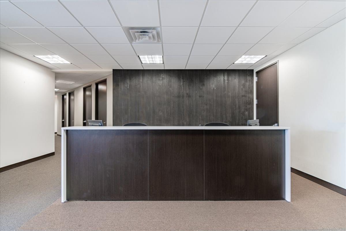 Holmes Corporate Center II, 1001 E 101st Terrace Office Space - Kansas City