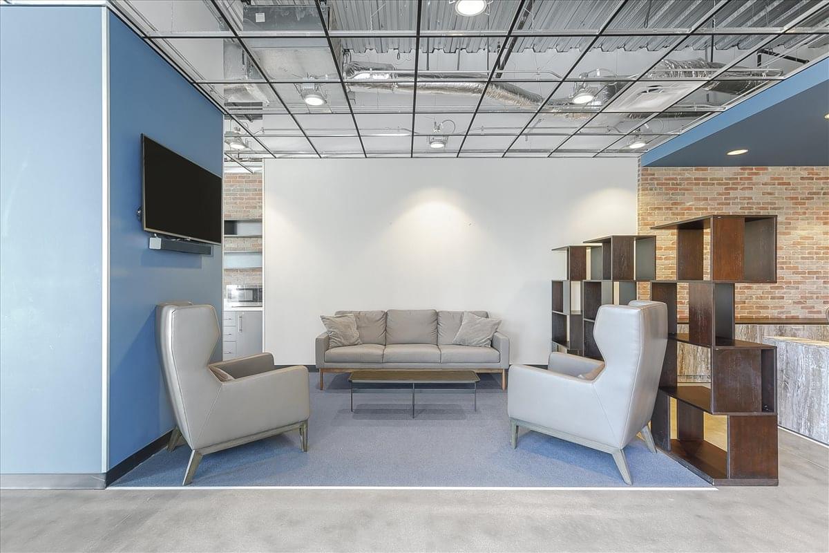 Duke Bridges III, 7460 Warren Pkwy Office Images