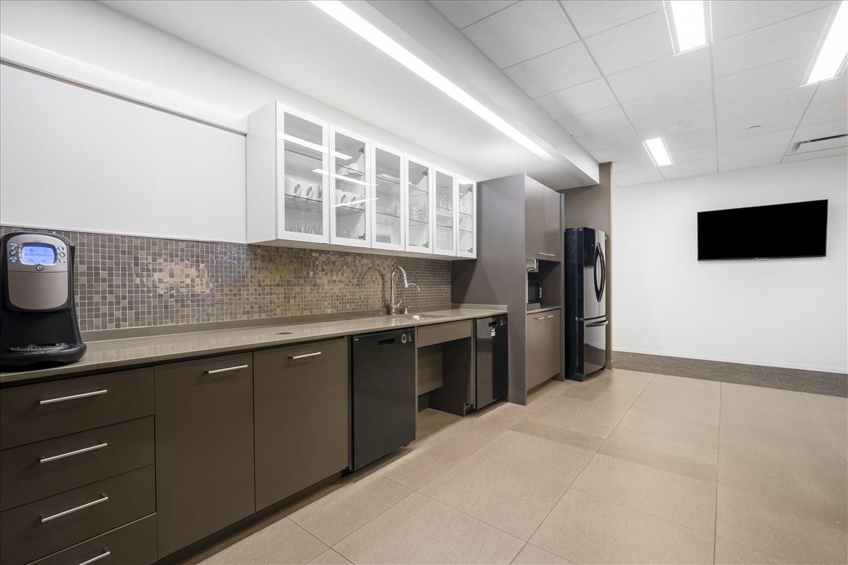 Two Hughes Landing, 1790 Hughes Landing Blvd, East Shore Office Space - The Woodlands