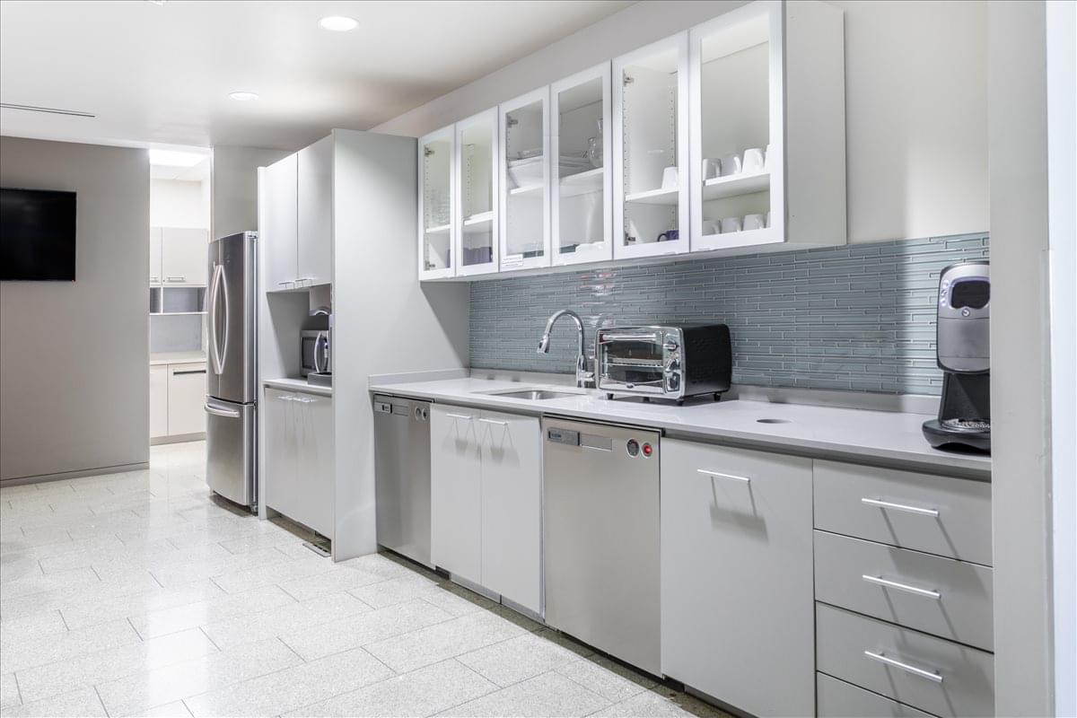 Downtown Summerlin, 1980 Festival Plaza Dr Office Space - Las Vegas