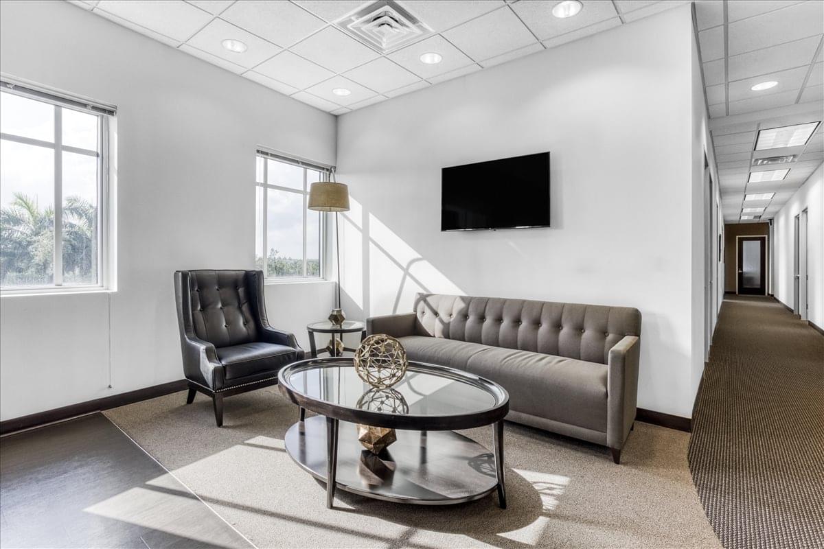 Emerald View @ Vista Center, 2054 Vista Parkway Office Space - West Palm Beach