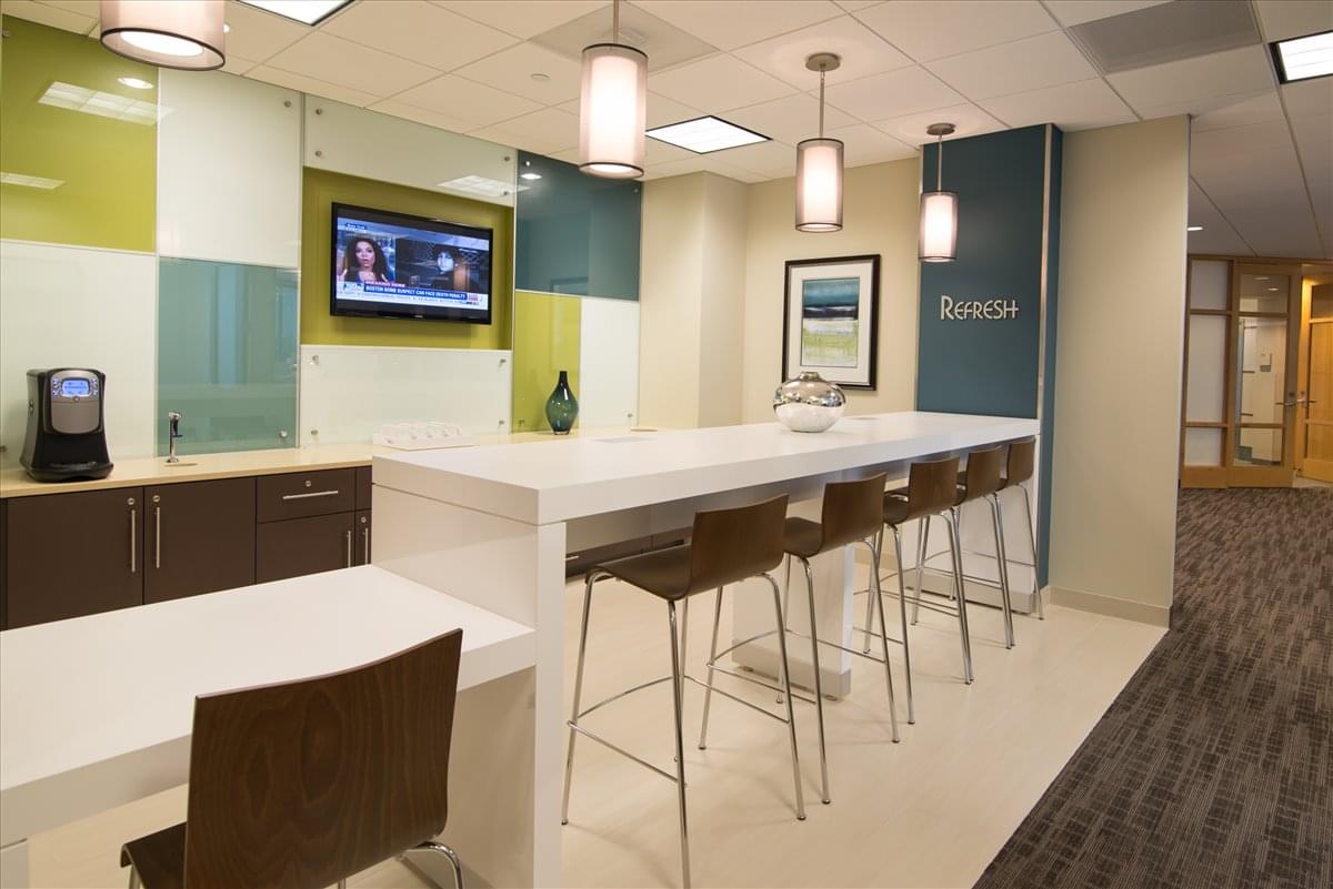 Prairie Glen Corporate Campus, 2700 Patriot Blvd Office Space - Glenview