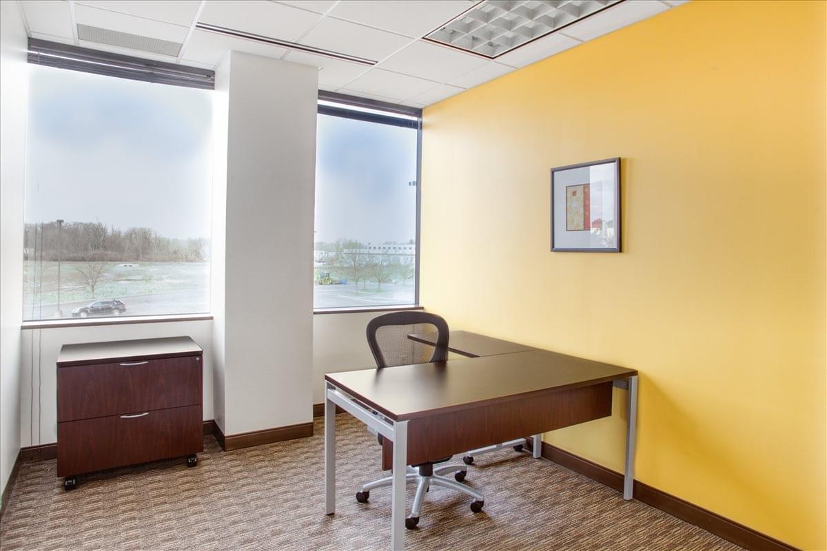 Crosspoint Plaza One, 10475 Crosspoint Blvd, Fishers Office Space - Indianapolis