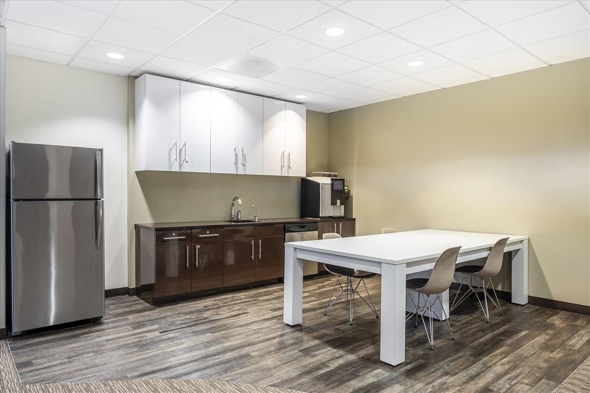 200 Continental Dr Office Space - Newark