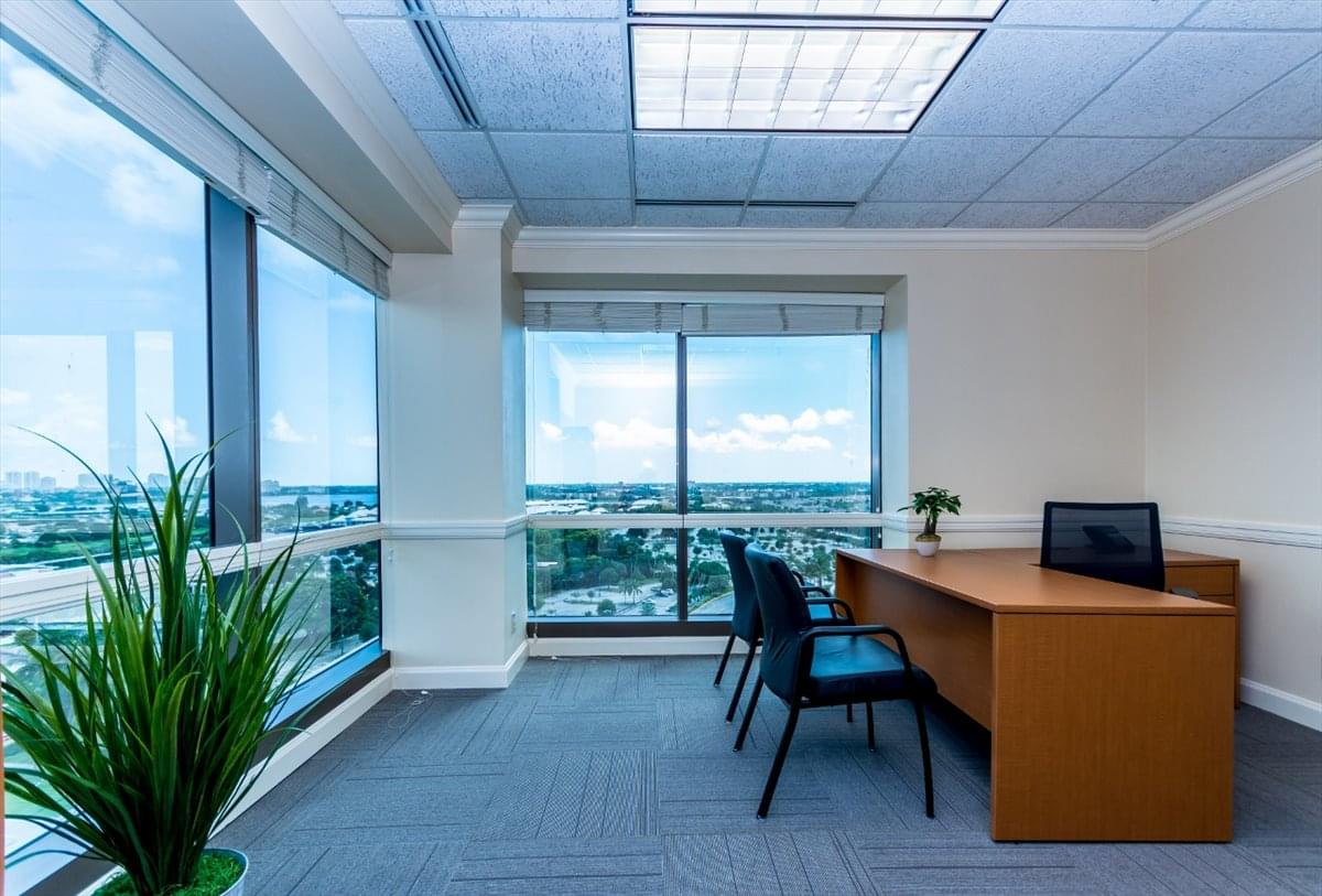 1645 Palm Beach Lakes Boulevard Office Space - West Palm Beach