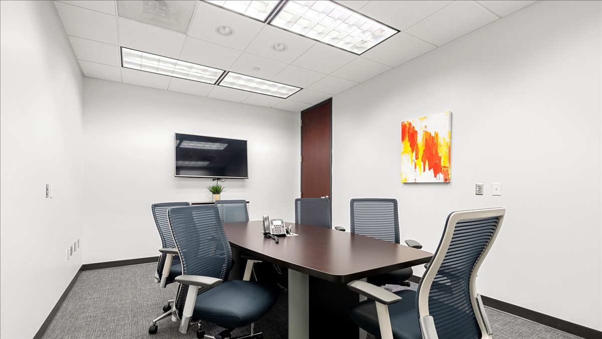 Crown Pointe, 1050 Crown Pointe Pkwy, Dunwoody Office Space - Atlanta