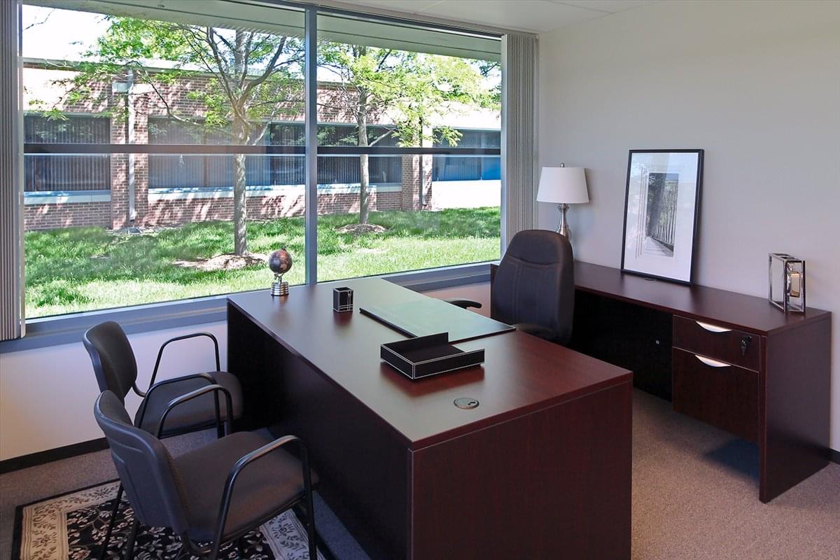 27475 Ferry Rd Office Images