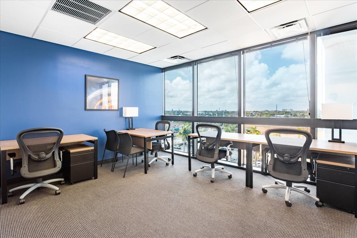 Turnberry Plaza, 2875 NE 191 St Office Space - Aventura