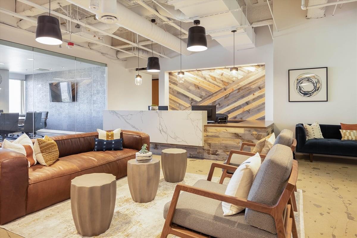 222 N Sepulveda Blvd Office Images