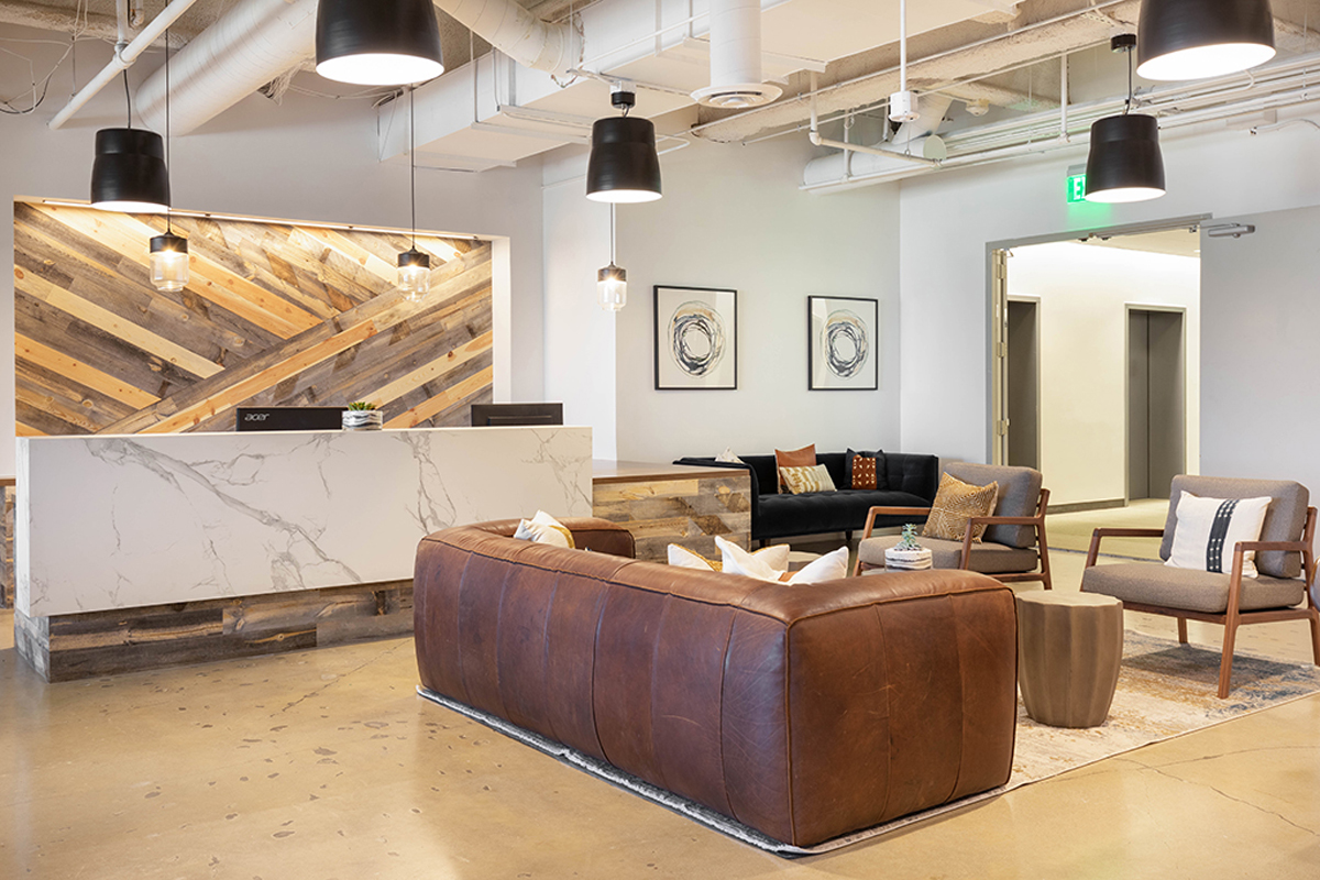 222 N Sepulveda Blvd Office Images