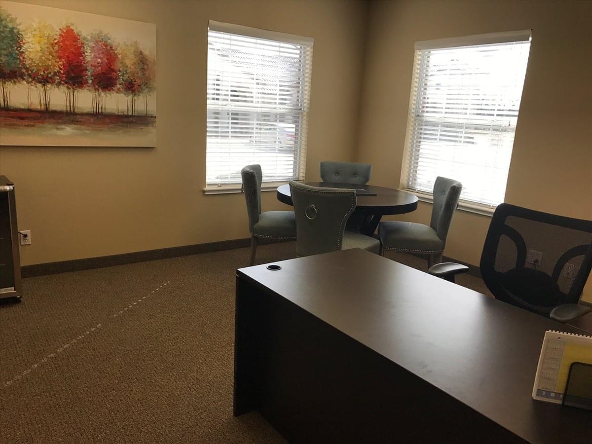 771 E Southlake Blvd Office Images