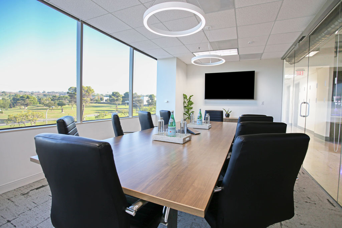 400 Corporate Pointe Office Images