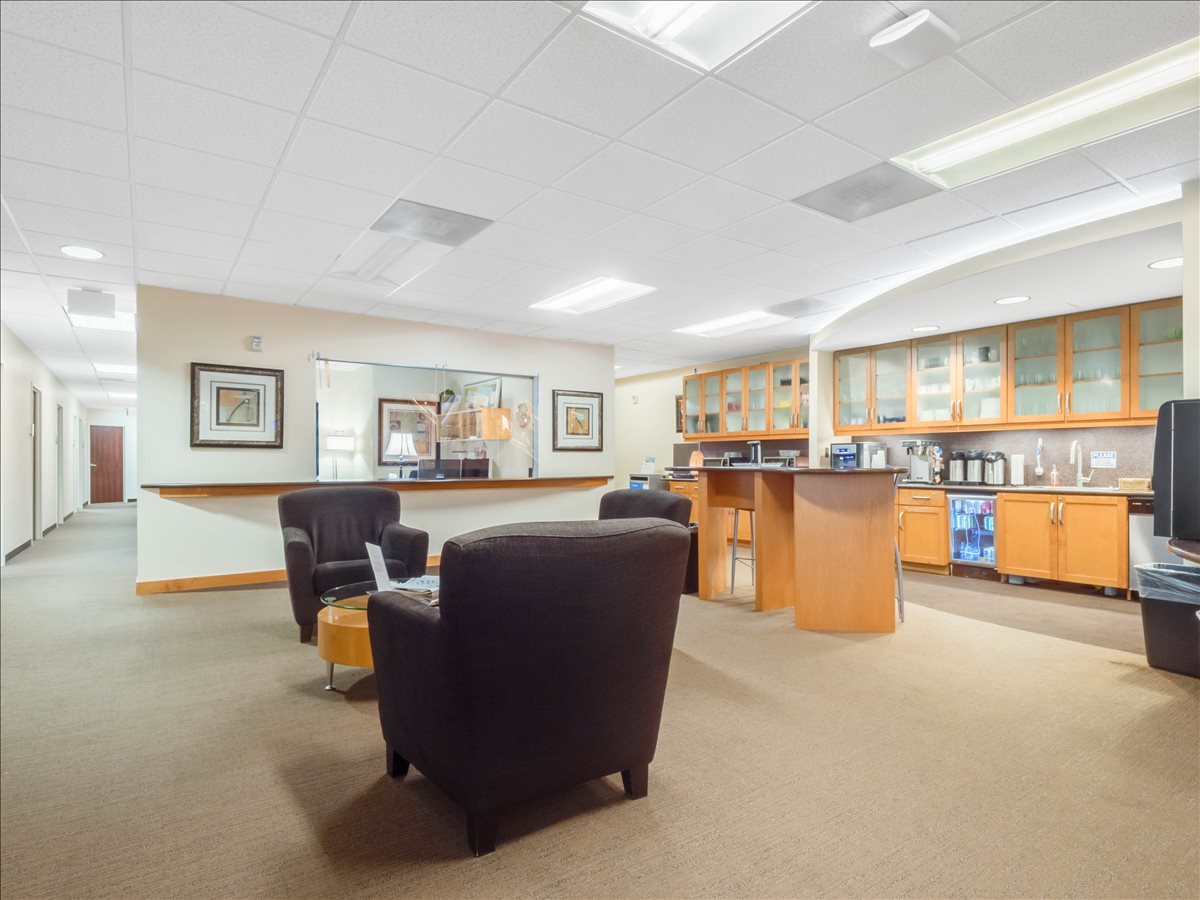 6135 Park S Dr, SouthPark Office Space - Charlotte