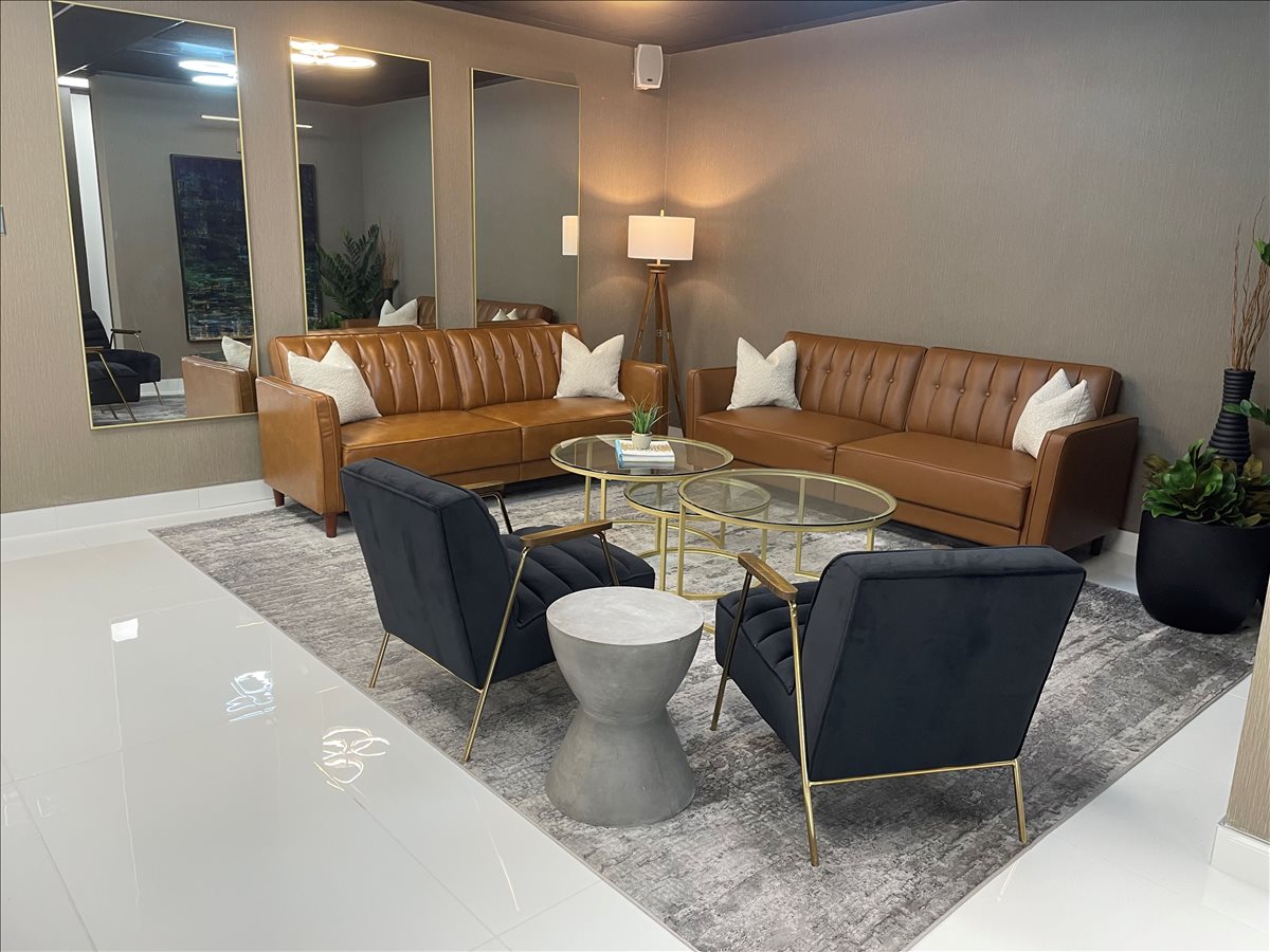 Graystone Centre, 3010 Lyndon B Johnson Fwy, 12th Fl Office Space - North Dallas