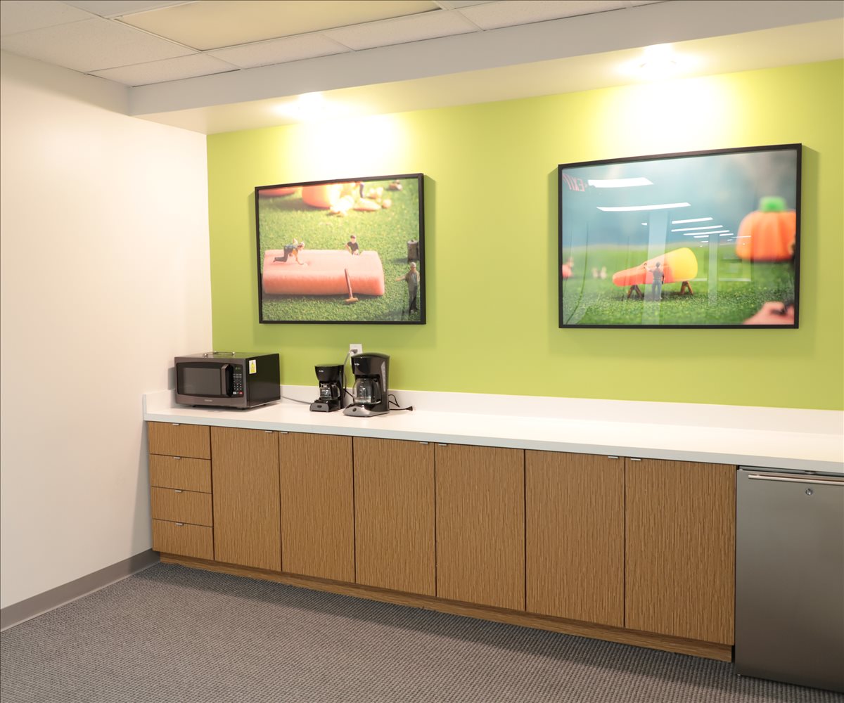 1300 Bay Area Blvd Office Images