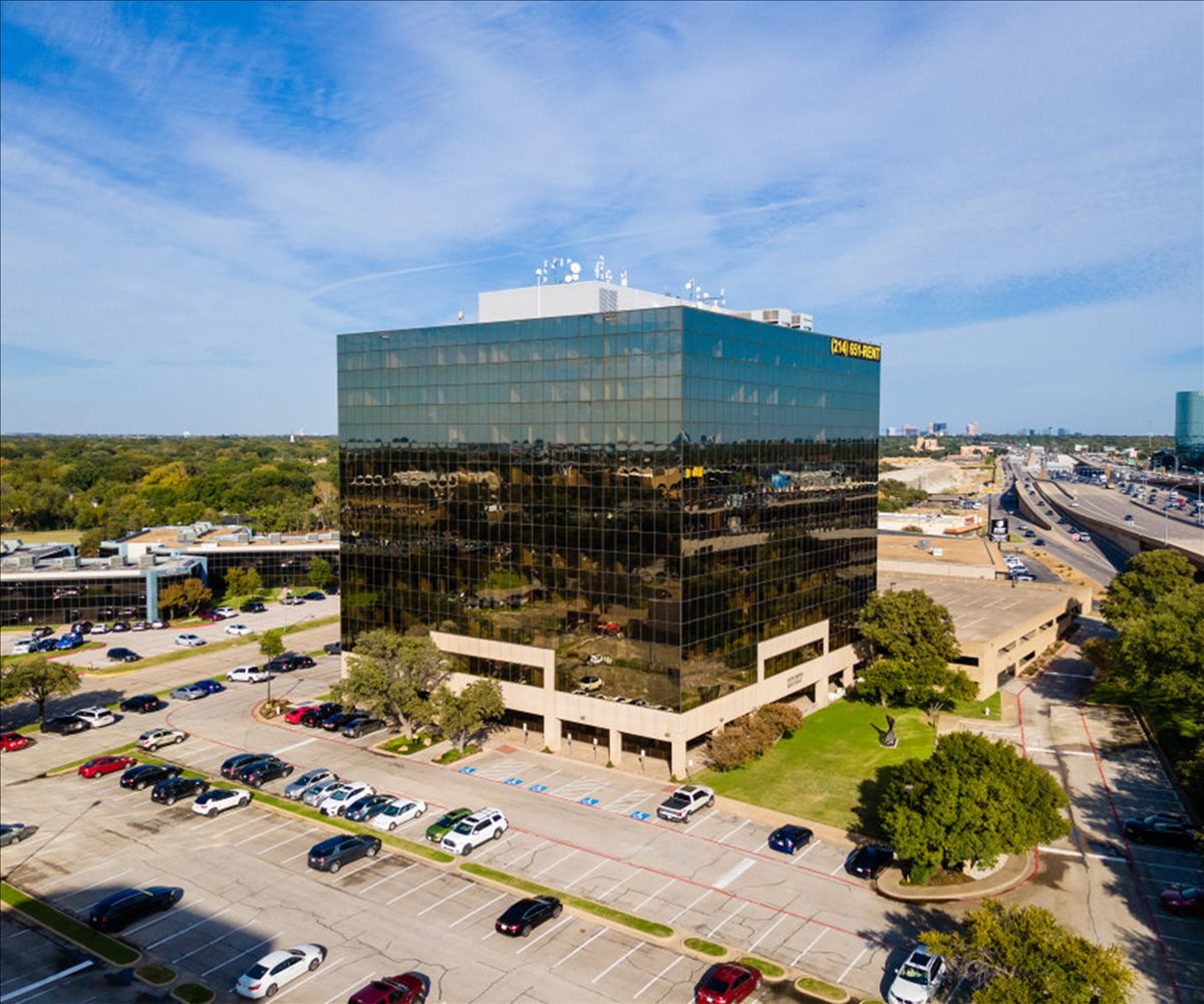 2727 Lyndon B Johnson Fwy available for companies in Farmers Branch