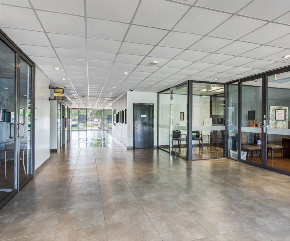Prosperity Bank Building, 3934 Farm To Market 1960 Rd W Office Space - Houston